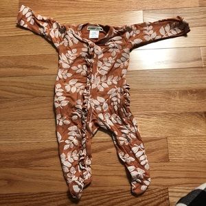 Spearmint baby organic footed romper 0-3 months